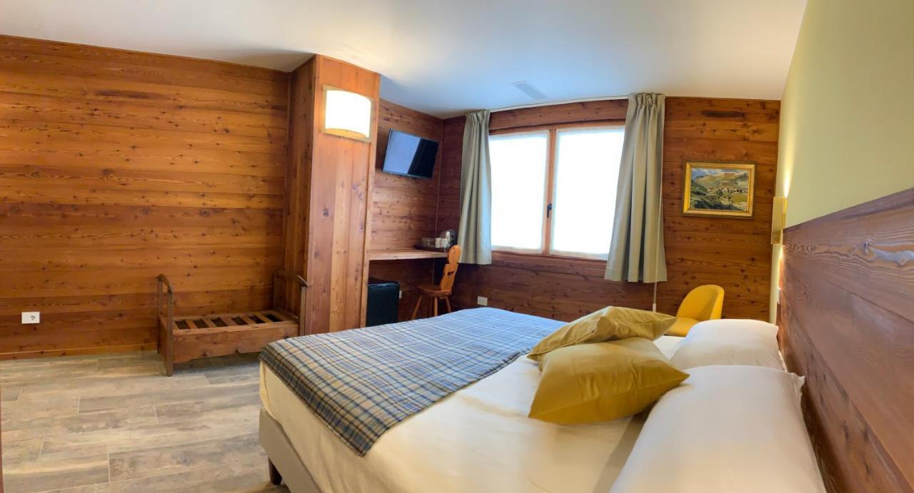 Large Double Room